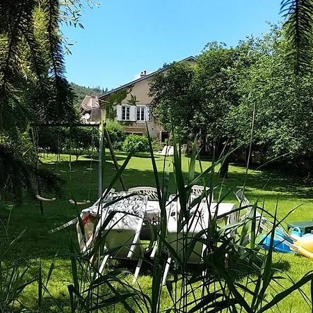 A La Grenouille Du Jura Hotel Bellignat Kültér fotó