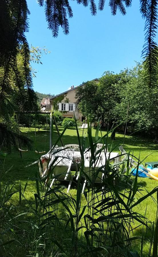 A La Grenouille Du Jura Hotel Bellignat Kültér fotó