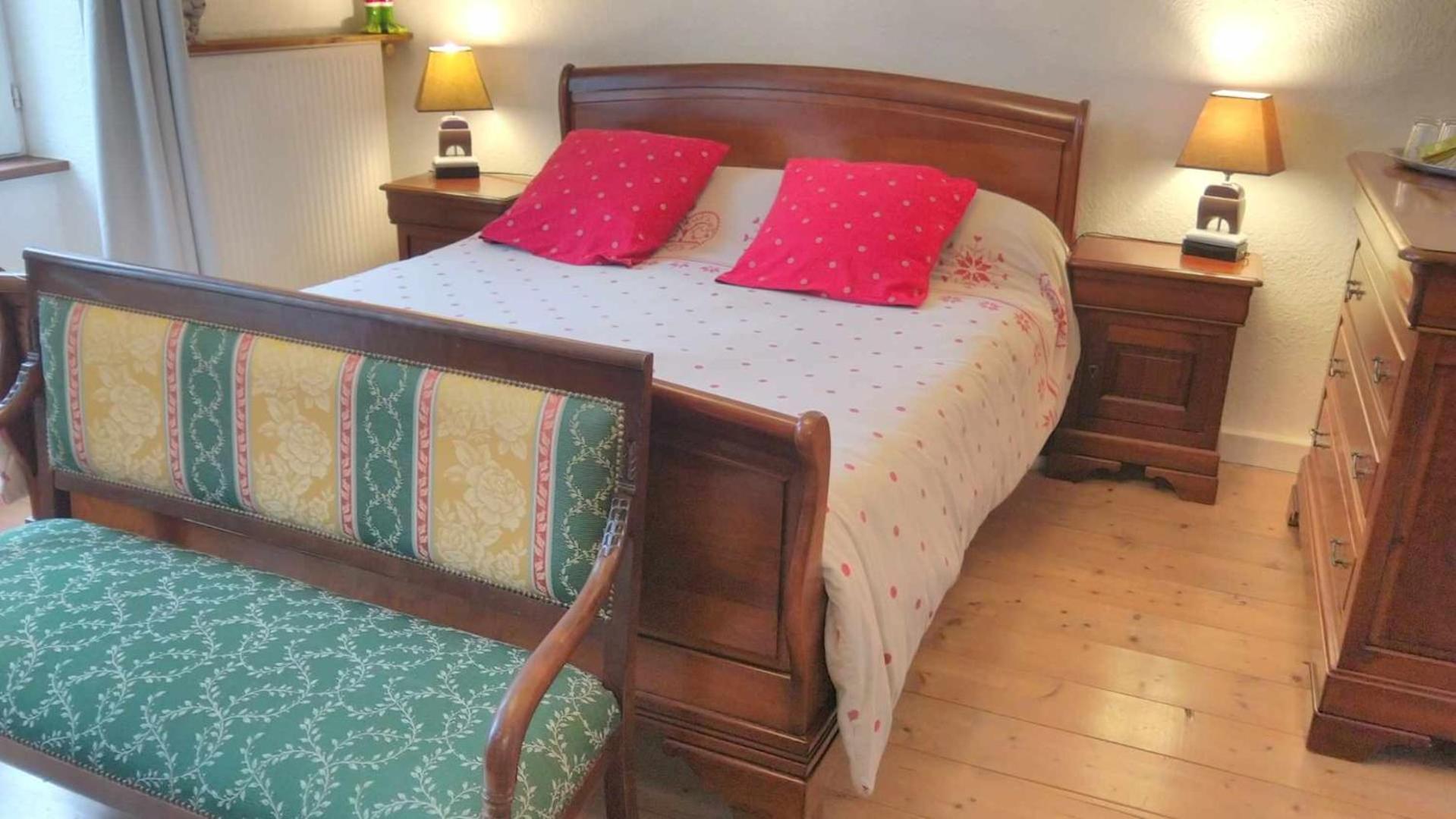 A La Grenouille Du Jura Hotel Bellignat Kültér fotó