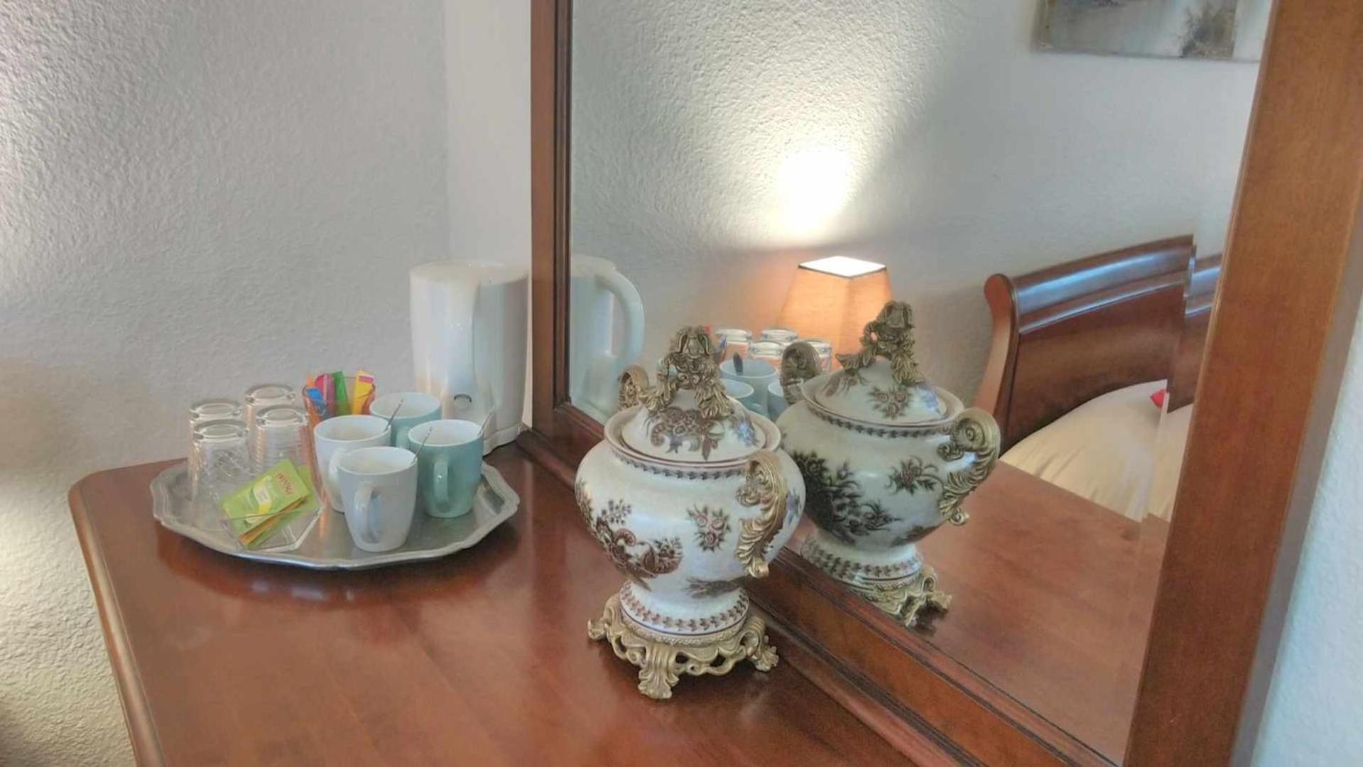 A La Grenouille Du Jura Hotel Bellignat Kültér fotó