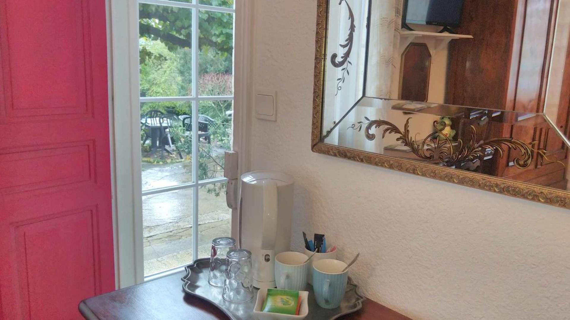 A La Grenouille Du Jura Hotel Bellignat Kültér fotó
