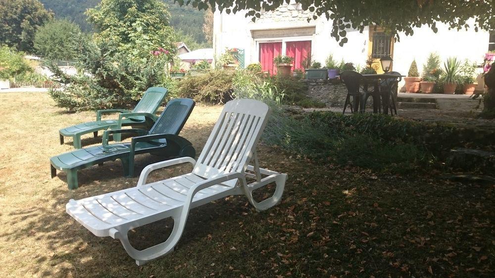 A La Grenouille Du Jura Hotel Bellignat Kültér fotó