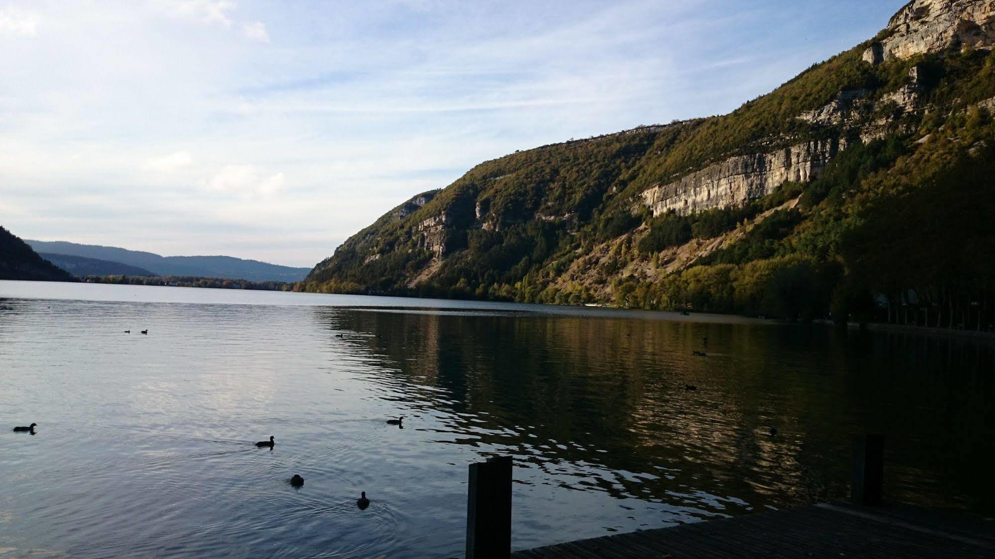 A La Grenouille Du Jura Hotel Bellignat Kültér fotó